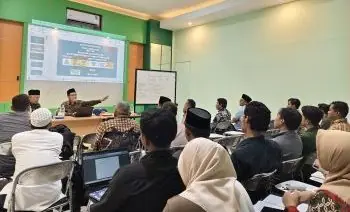 Perkuat Kualitas Riset, Pascasarjana UNIRA Hadirkan Peneliti Senior dari Asosiasi Peneliti Kualitatif Indonesia
