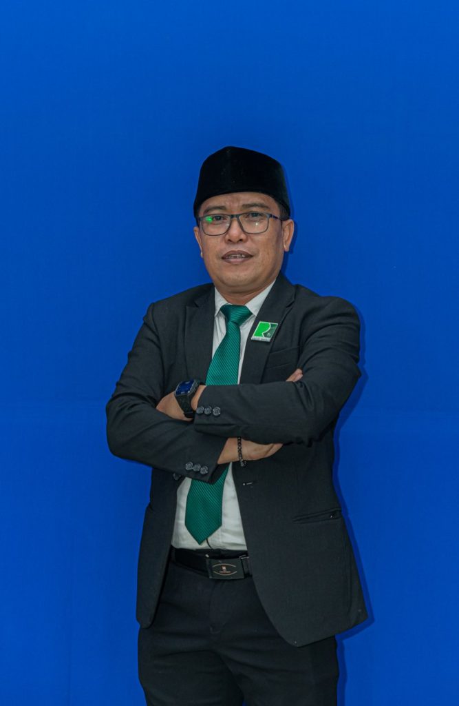 Husnul Hakim Sy, S.HI., M.H.